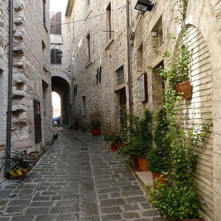 Hotel Il Vicoletto Assisi Exterior foto